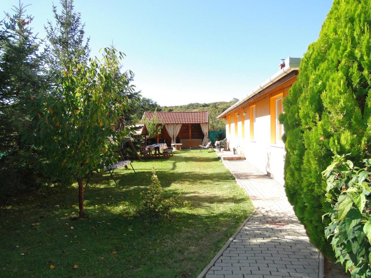 Vadrózsa Vendégház-Apartman Demjén Extérieur photo